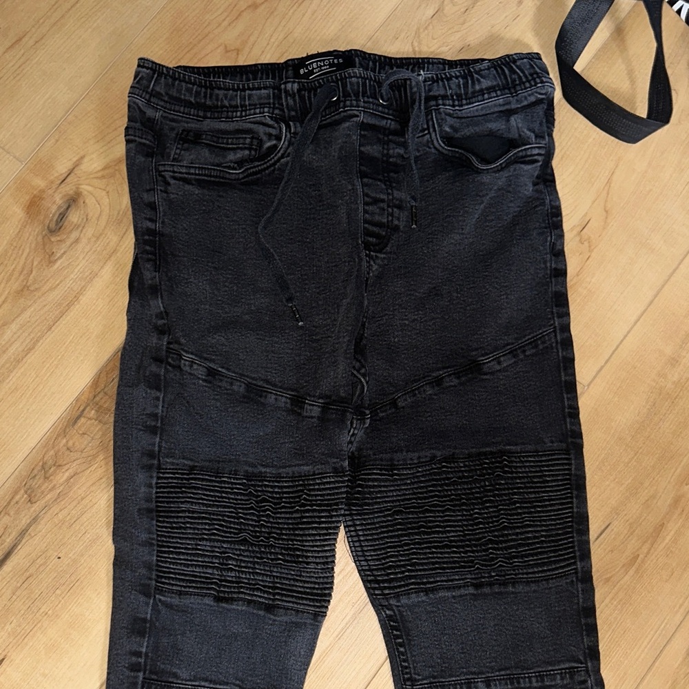 Bluenotes Charcoal Relaxed Men Jeans